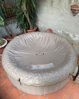 Vasca idromassaggio intex come nuova 180x70
