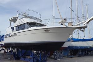 Barca a motore Carver 33 AFT Fly