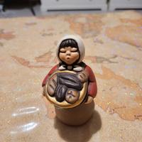 thun presepe classico donna con cesta di pane ross