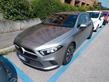 Mercedes-Benz A 180d Autom *FULL OPT.* come NUOVA