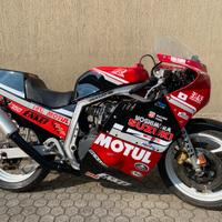 SUZUKI GSXR 750 1985