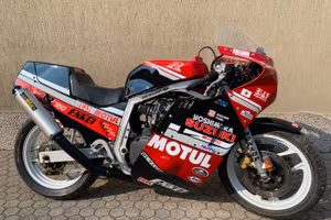 SUZUKI GSXR 750 1985