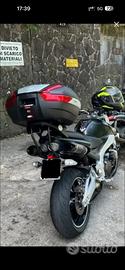 Moto suzuki gsr 600
