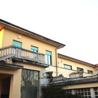 Laboratorio con ufficio