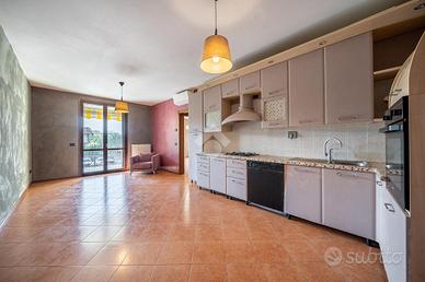 3 LOCALI A MONTECCHIO EMILIA