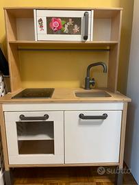 Gioco cucina bimba anni 2/4