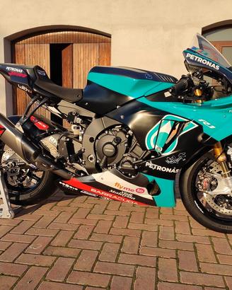 Yamaha R1 GYTR Petronas Replica nuova