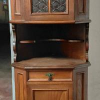 Credenza angoliera