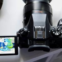 Panasonic Lumix FZ1000