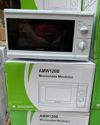 Forno microonde 700w nuovo piccola botta