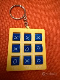 🔑🎲 Portachiavi Tic Tac Toe – Tris sempre con Te