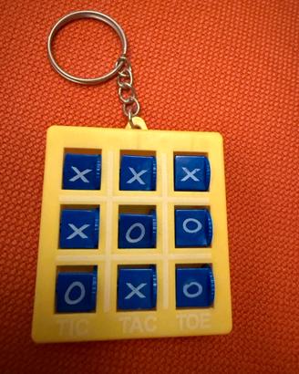 🔑🎲 Portachiavi Tic Tac Toe – Tris sempre con Te