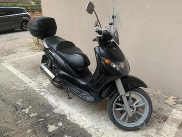 Piaggio Beverly 200