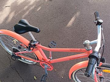 bicicletta  bambina  9-12 anni / 25 cm raggio