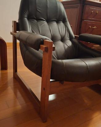 Poltrona in pelle e legno