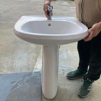 Lavandino in ceramica per bagno/rubinetto/scarico