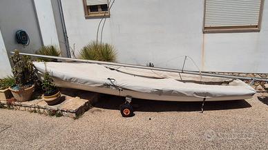Barca a vela deriva 470