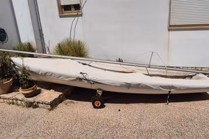 Barca a vela deriva 470