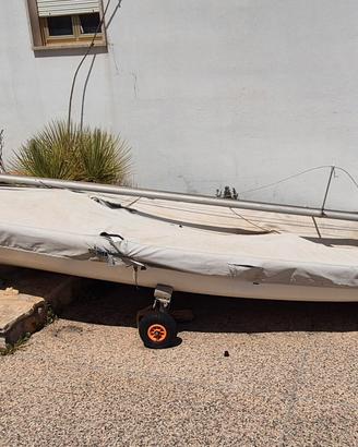 Barca a vela deriva 470