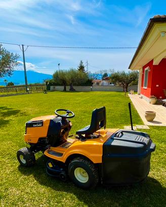 Trattorino tagliaerba Cub Cadet LT2