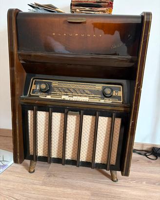 Mobile Radio e giradischi Blaupunkt da restaurare