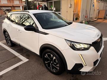 Peugeot 2008 PureTech 100 S&S Allure Pack