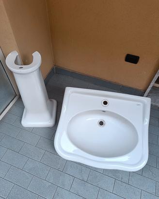 Lavandino con piedistallo