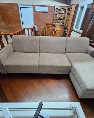 divano letto con penisola 