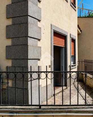 2 LOCALI A TARQUINIA