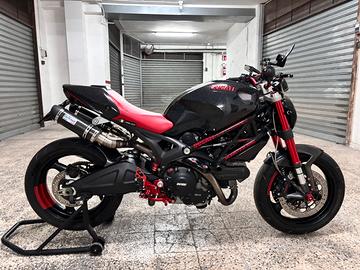 Ducati monster 696 A2