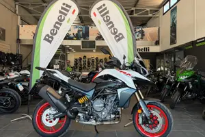 Benelli TRK 902 Stradale Valige Laterali Incluse