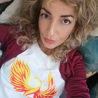 Addetta al banco bar e caffetteria