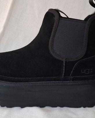 UGG W Neumel Platform Chelsea BLK