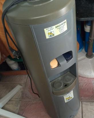 distributore acqua per dispenser