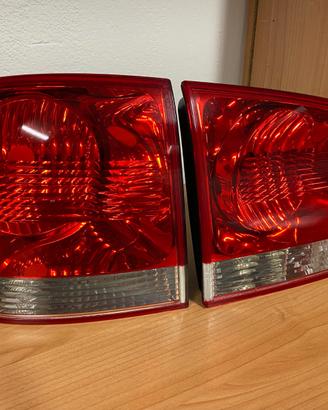 Fari posteriori VOLKSWAGEN TOUAREG  R5
