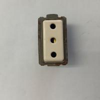 PRESA TICINO ART.5117 ALVEOLI D.5X26