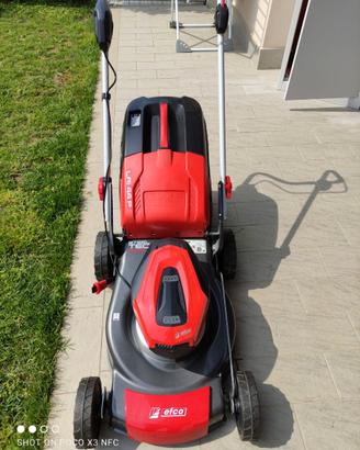 Tagliaerba a batteria Efco LRi 44P
