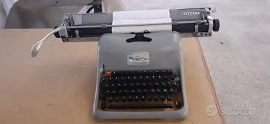 macchina da scrivere olivetti 