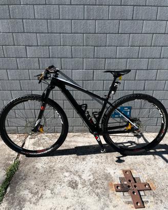 MTB CUBE FRONT 29” carbon