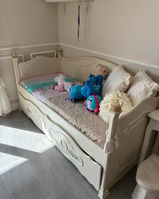 Cameretta con divano letto