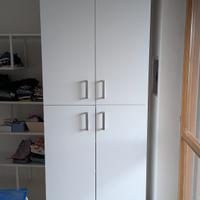 Armadio bianco alto