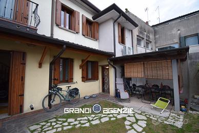 Casetta indipendente con 3 camere centro Arcade (T