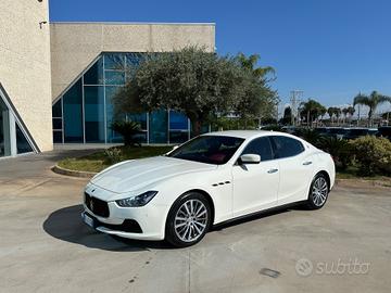 Maserati Ghibli V6 SQ4 410cv possibilità noleggio 