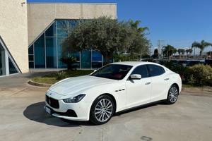 Maserati Ghibli V6 SQ4 410cv possibilità noleggio 