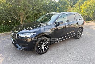 VOLVO XC90 B5 AWD Geartronic 7 posti Momentum Pro