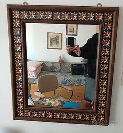 Specchio in legno Nepal,con piastrelle in ceramica