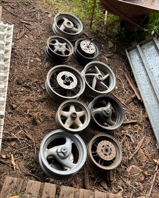 Cerchi f12 booster aprilia SR