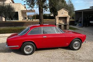 auto d'epoca Alfa Romeo GT