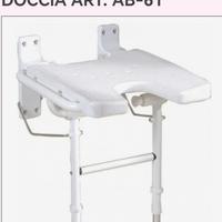 Sedile pieghevole a muro per doccia