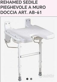 Sedile pieghevole a muro per doccia